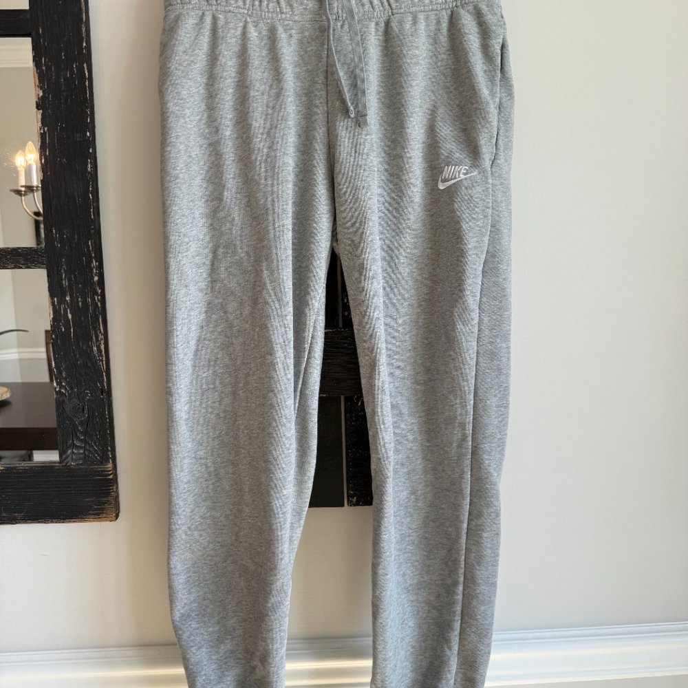 Women's Nike Joggers, Size Medium, Gray